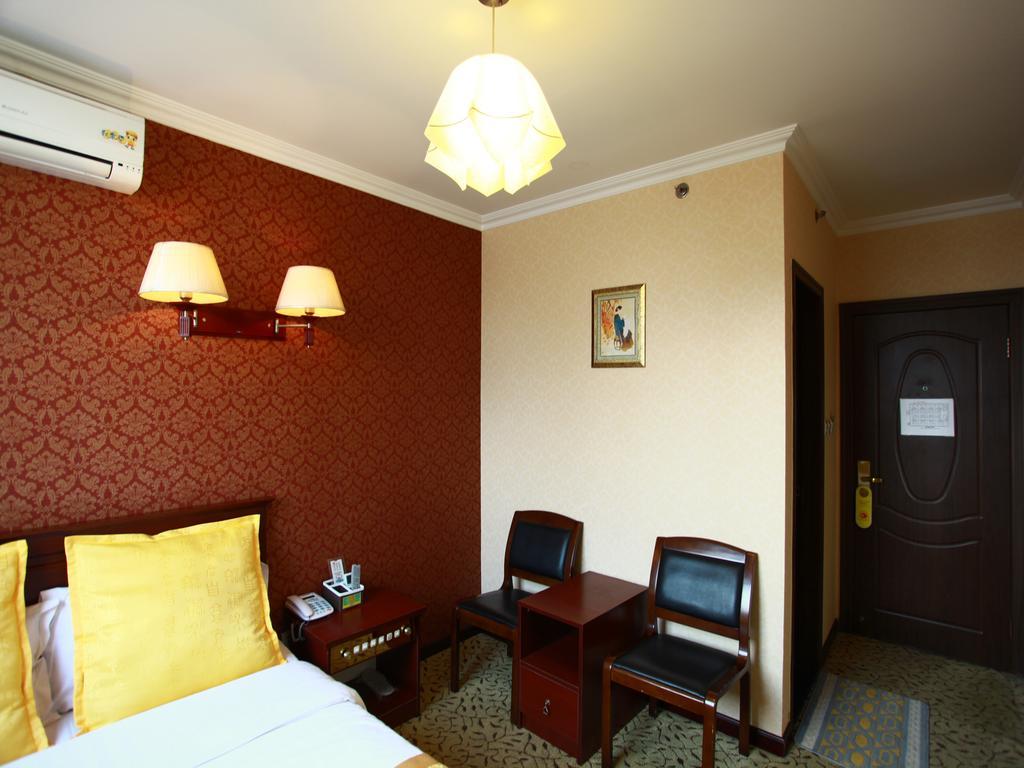 Beijing Hutong Inn Room photo