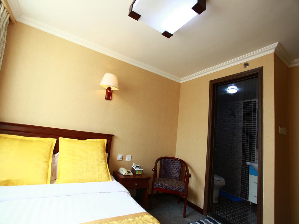 Beijing Hutong Inn Room photo
