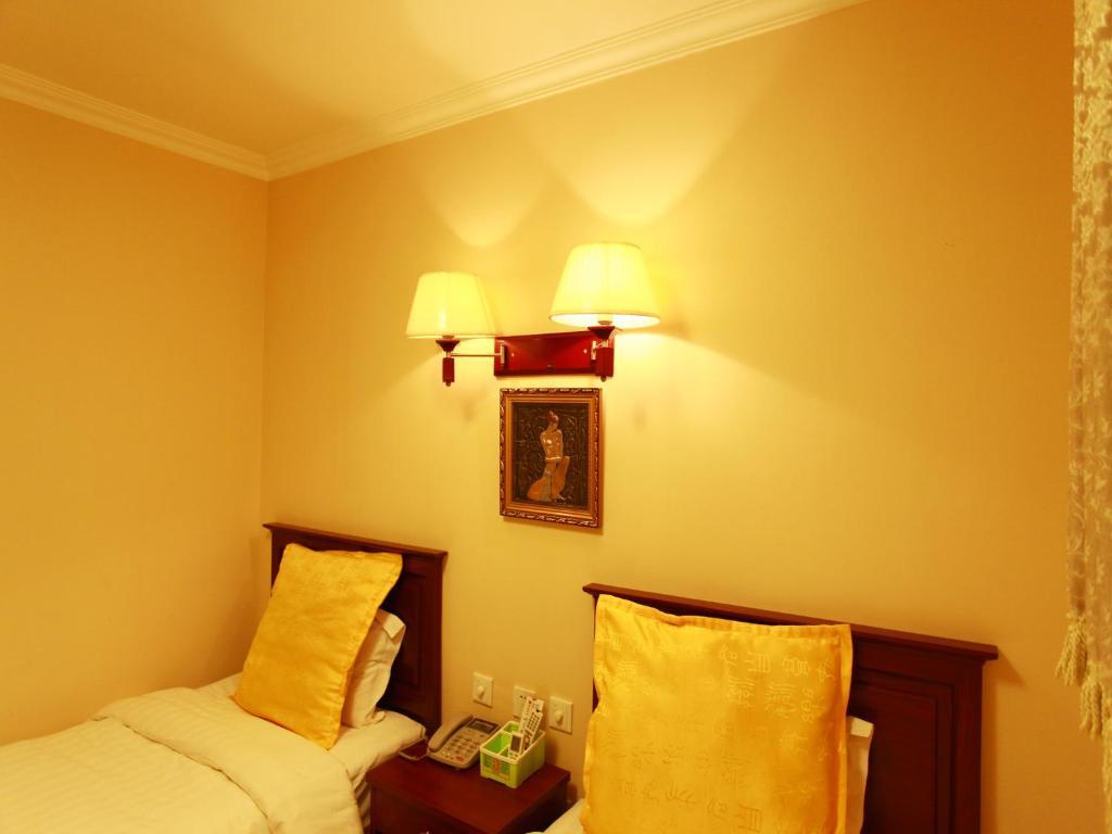 Beijing Hutong Inn Room photo